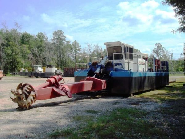 Dredging supply equipment in Texas